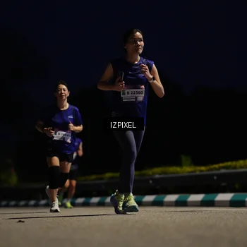 Runner Photo 7413749