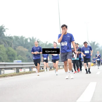 Runner Photo 7413754
