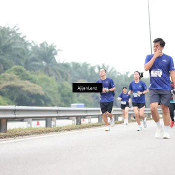 Runner Photo 7413761