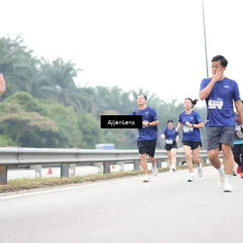 Runner Photo 7413762