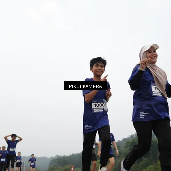 Runner Photo 7413768