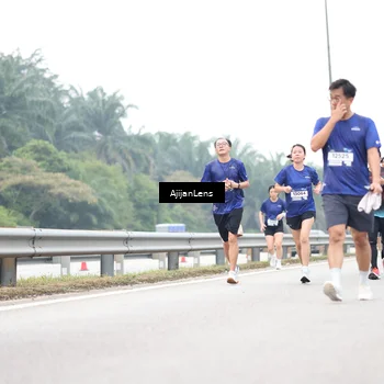 Runner Photo 7413779