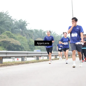 Runner Photo 7413790