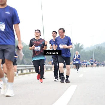 Runner Photo 7413791