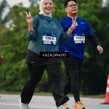 Runner Photo 7413800