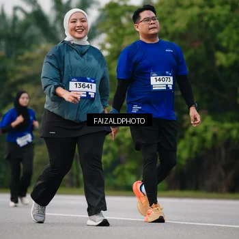 Runner Photo 7413802