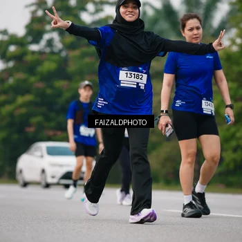 Runner Photo 7413804