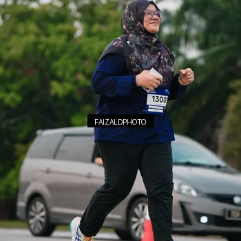 Runner Photo 7413811