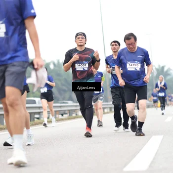 Runner Photo 7413823
