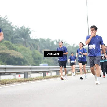 Runner Photo 7413831