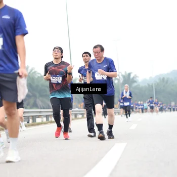Runner Photo 7413832
