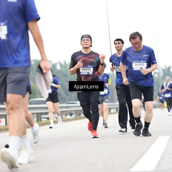 Runner Photo 7413835