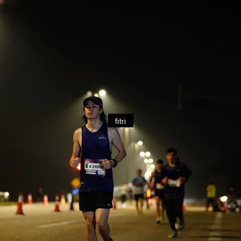 Runner Photo 7413839