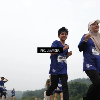Runner Photo 7413843