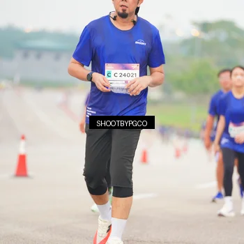 Runner Photo 7413844