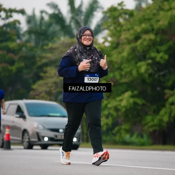 Runner Photo 7413849