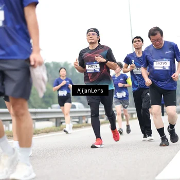 Runner Photo 7413859