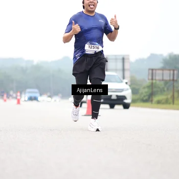 Runner Photo 7413876