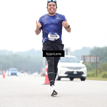 Runner Photo 7413885