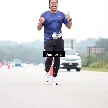 Runner Photo 7413888