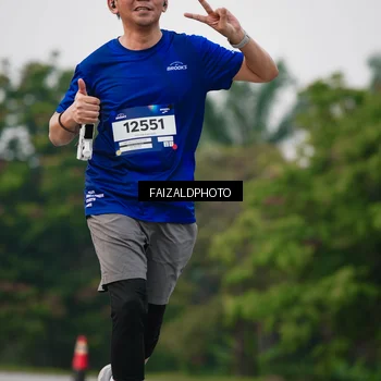Runner Photo 7413890