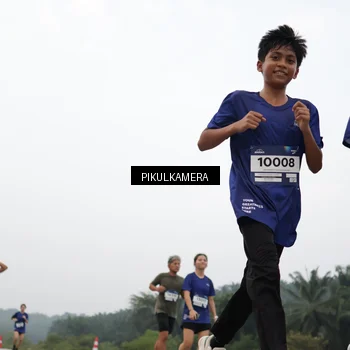 Runner Photo 7413898
