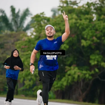 Runner Photo 7413914