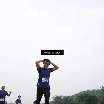 Runner Photo 7413915