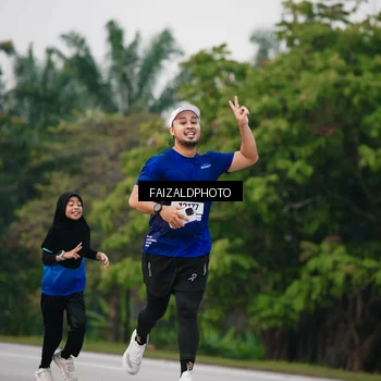 Runner Photo 7413917