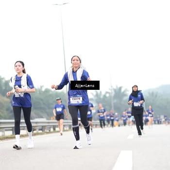 Runner Photo 7413929