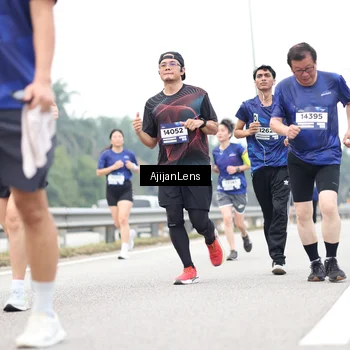 Runner Photo 7413940