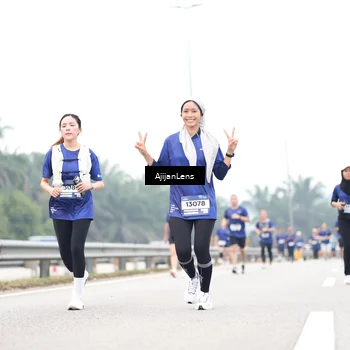 Runner Photo 7413941