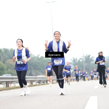Runner Photo 7413943