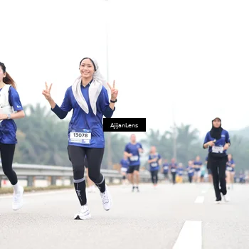Runner Photo 7413975