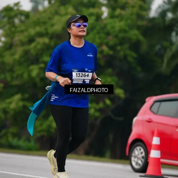 Runner Photo 7413981