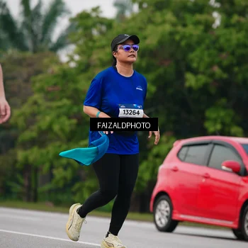 Runner Photo 7413995
