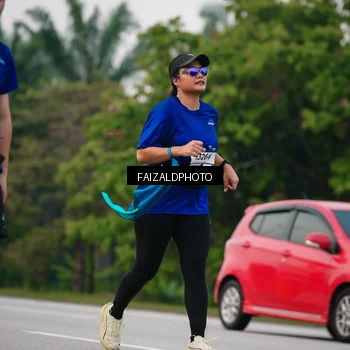 Runner Photo 7413998