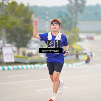Runner Photo 7414021