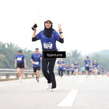 Runner Photo 7414023