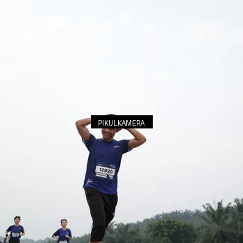 Runner Photo 7414032