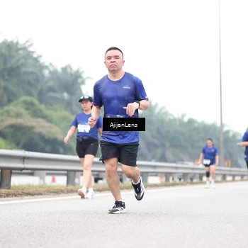 Runner Photo 7414049