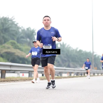 Runner Photo 7414053