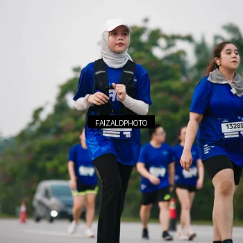 Runner Photo 7414059