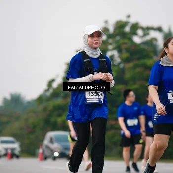Runner Photo 7414062