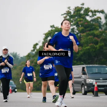 Runner Photo 7414091