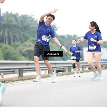 Runner Photo 7414143