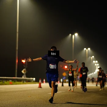 Runner Photo 7414148