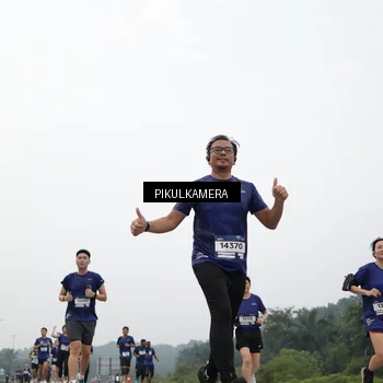 Runner Photo 7414196