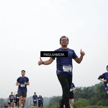 Runner Photo 7414198