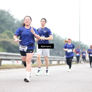 Runner Photo 7414199
